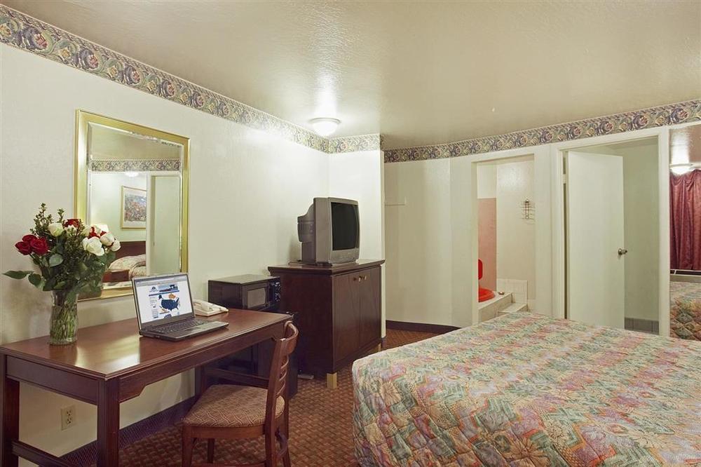アメリカズ ベスト バリュー イン リッチモンド サン フランシスコ 部屋 写真